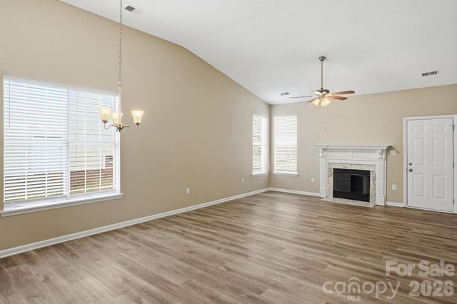 7200 Daerwood Place, Charlotte, NC 28215