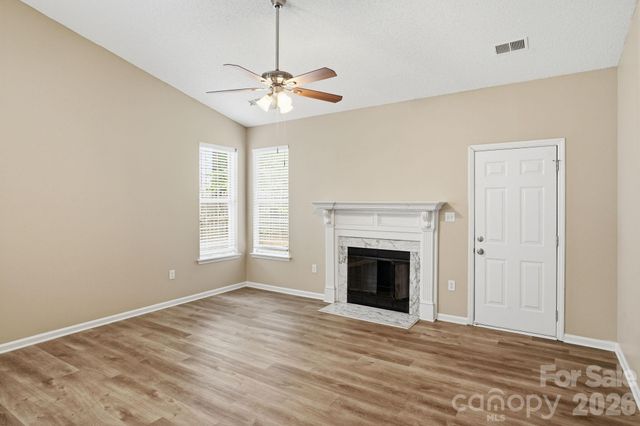 7200 Daerwood Place, Charlotte, NC 28215