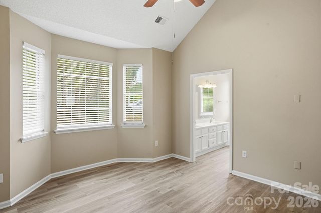 7200 Daerwood Place, Charlotte, NC 28215