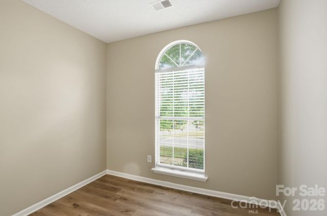 7200 Daerwood Place, Charlotte, NC 28215