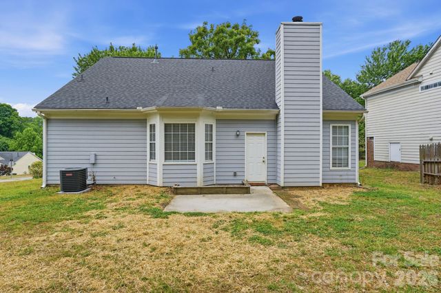 7200 Daerwood Place, Charlotte, NC 28215