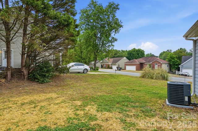 7200 Daerwood Place, Charlotte, NC 28215