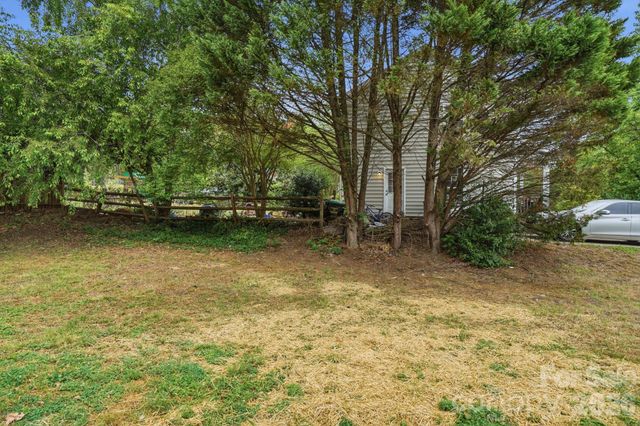 7200 Daerwood Place, Charlotte, NC 28215