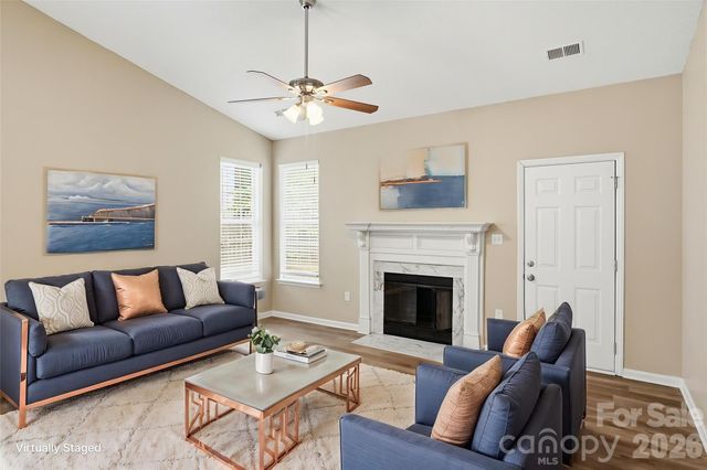 7200 Daerwood Place, Charlotte, NC 28215