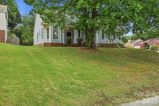 7200 Daerwood Place, Charlotte, NC 28215