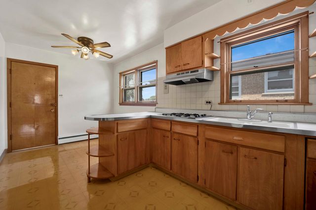 7740 W Belmont Avenue, Chicago, IL 60634