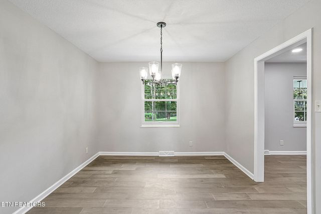 9422 Johnson Rd, Strawberry Plains, TN 37871