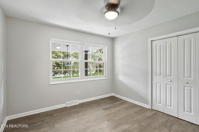 9422 Johnson Rd, Strawberry Plains, TN 37871