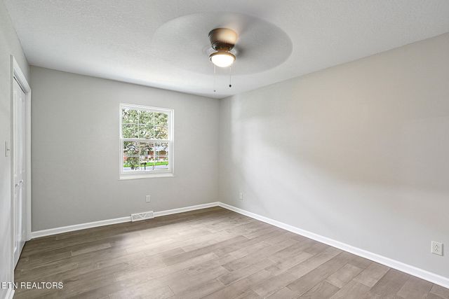 9422 Johnson Rd, Strawberry Plains, TN 37871