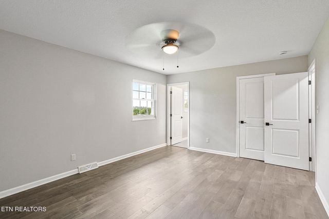 9422 Johnson Rd, Strawberry Plains, TN 37871