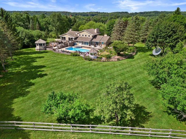 N95W29611 Riverview LANE, Colgate, WI 53017