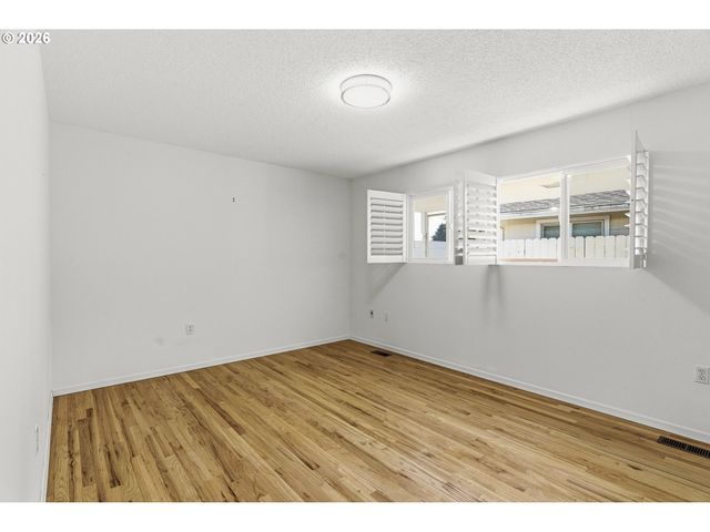 16655 Sw KING CHARLES Ave, King City, OR 97224