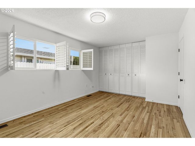 16655 Sw KING CHARLES Ave, King City, OR 97224