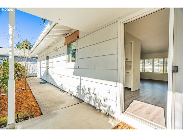 16655 Sw KING CHARLES Ave, King City, OR 97224