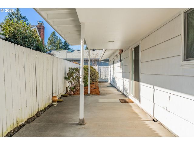16655 Sw KING CHARLES Ave, King City, OR 97224