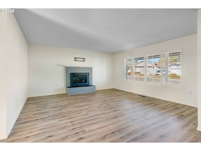 16655 Sw KING CHARLES Ave, King City, OR 97224