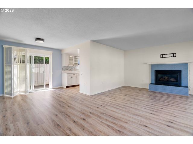 16655 Sw KING CHARLES Ave, King City, OR 97224