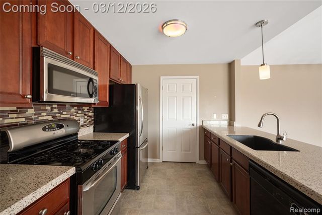 3161 Kneeland Circle, Howell, MI 48843