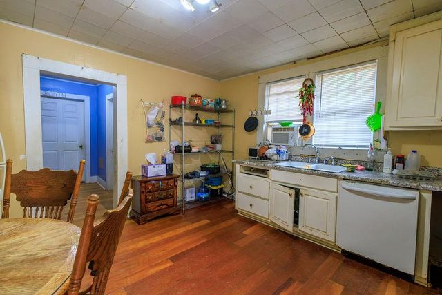 241 E Killian Street, Canton, GA 30114