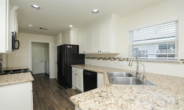 10914 Barker View Drive, Cypress, TX 77433