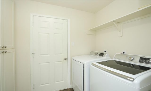 10914 Barker View Drive, Cypress, TX 77433