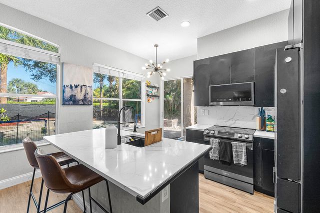 5041 Massy Drive, Lake Worth, FL 33463