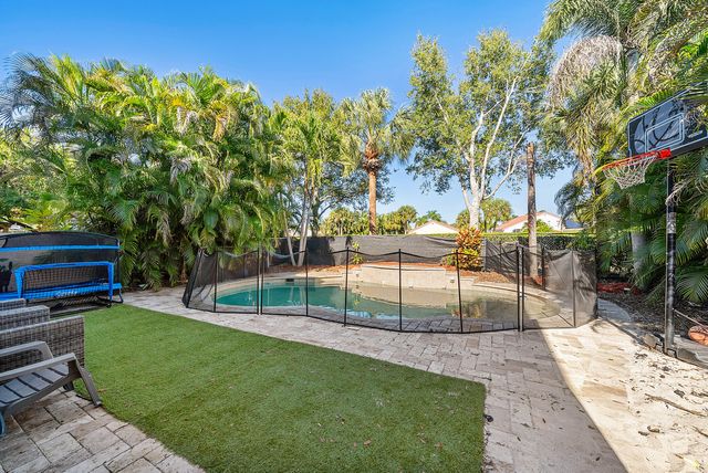 5041 Massy Drive, Lake Worth, FL 33463
