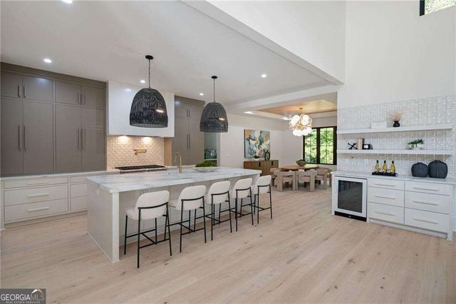 4901 Cambridge Drive, Dunwoody, GA 30338