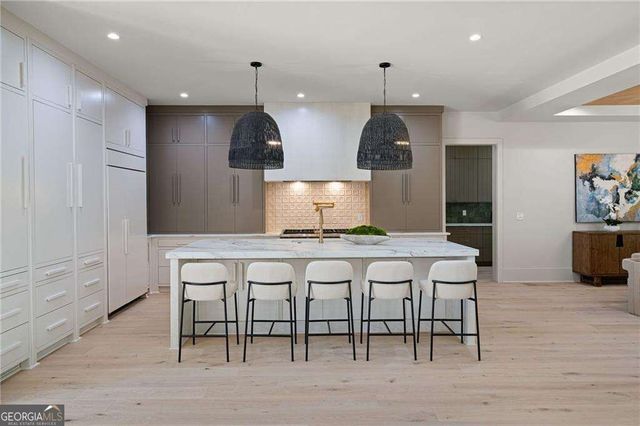 4901 Cambridge Drive, Dunwoody, GA 30338
