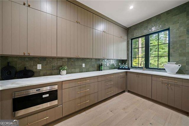 4901 Cambridge Drive, Dunwoody, GA 30338