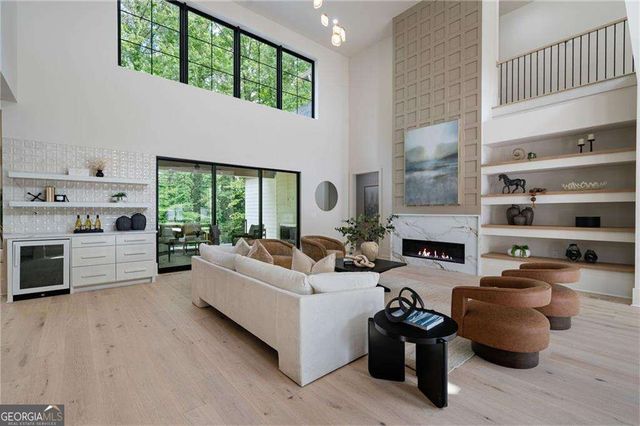 4901 Cambridge Drive, Dunwoody, GA 30338