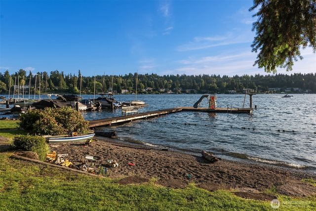 2716 106th Place SE, Beaux Arts, WA 98004