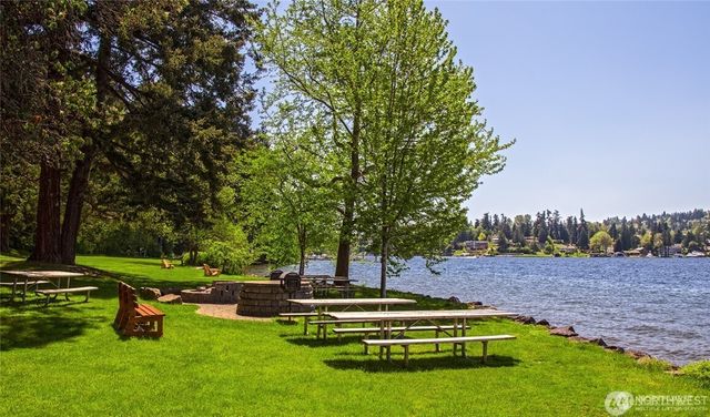 2716 106th Place SE, Beaux Arts, WA 98004
