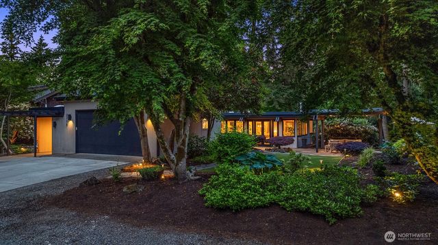 2716 106th Place SE, Beaux Arts, WA 98004