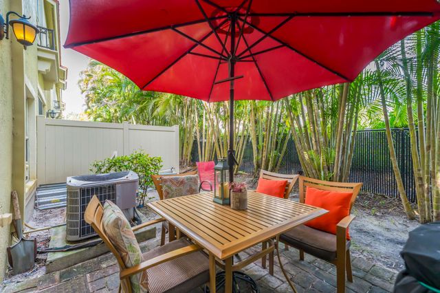 183 Lake Monterey Circle, Boynton Beach, FL 33426