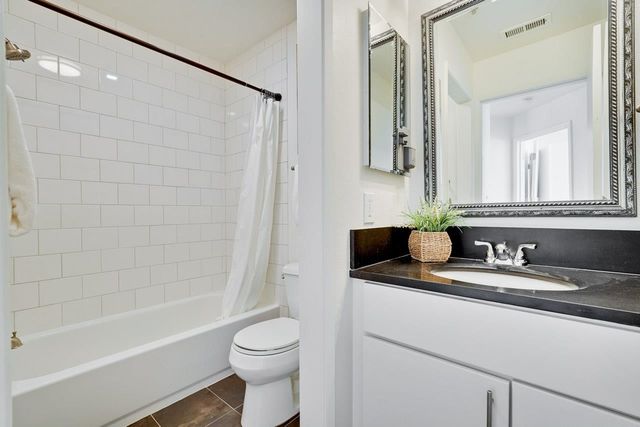 2709 Oak Rd G, Walnut Creek, CA 94597