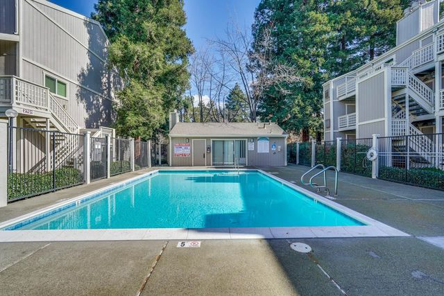 2709 Oak Rd G, Walnut Creek, CA 94597