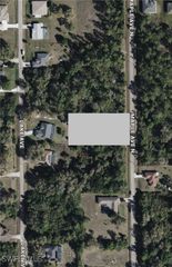 413 Maple AVE N, Lehigh Acres, FL 33972