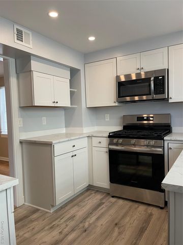 11 Tooker Avenue, Oyster Bay, NY 11771