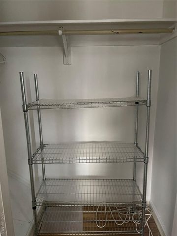 11 Tooker Avenue, Oyster Bay, NY 11771