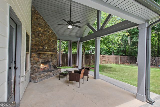 329 Briandwood Drive, Newnan, GA 30265