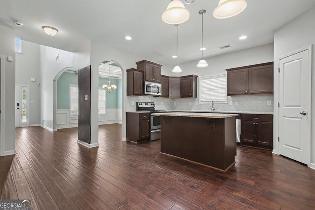 329 Briandwood Drive, Newnan, GA 30265