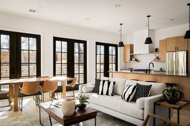 3500 Pecan Springs RD 13, Austin, TX 78723