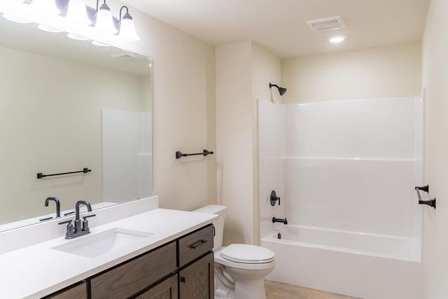 621 Johnson PLACE, Onalaska, WI 54650