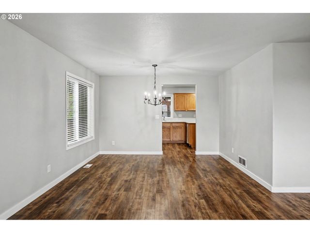 6049 FIRCREST St, Salem, OR 97306