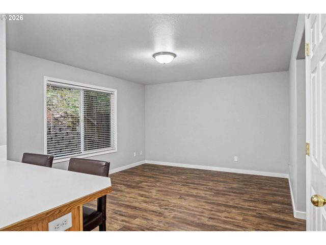 6049 FIRCREST St, Salem, OR 97306