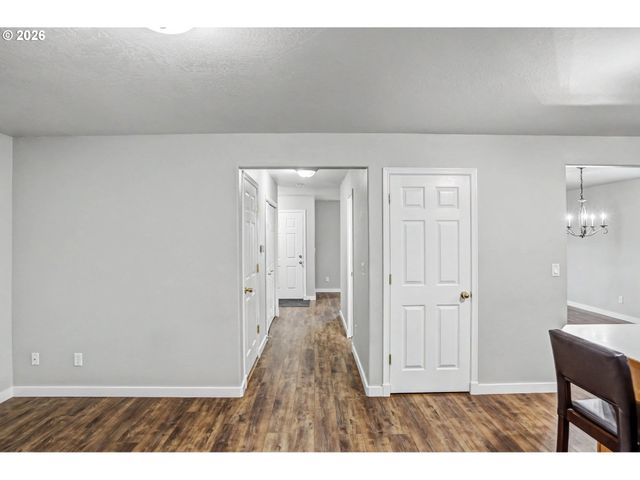 6049 FIRCREST St, Salem, OR 97306