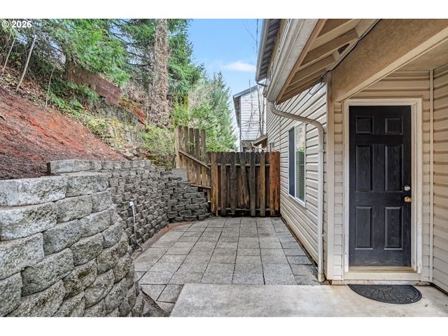 6049 FIRCREST St, Salem, OR 97306