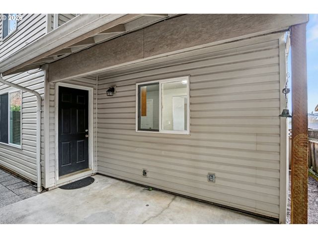 6049 FIRCREST St, Salem, OR 97306