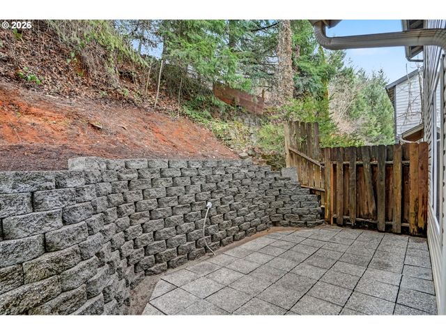 6049 FIRCREST St, Salem, OR 97306